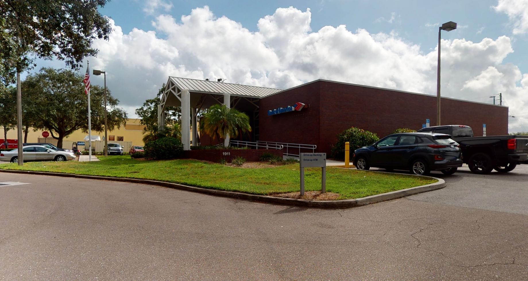 Bank of America financial center with drive-thru ATM and teller | 1911 N Belcher Rd, Clearwater, FL 33763
