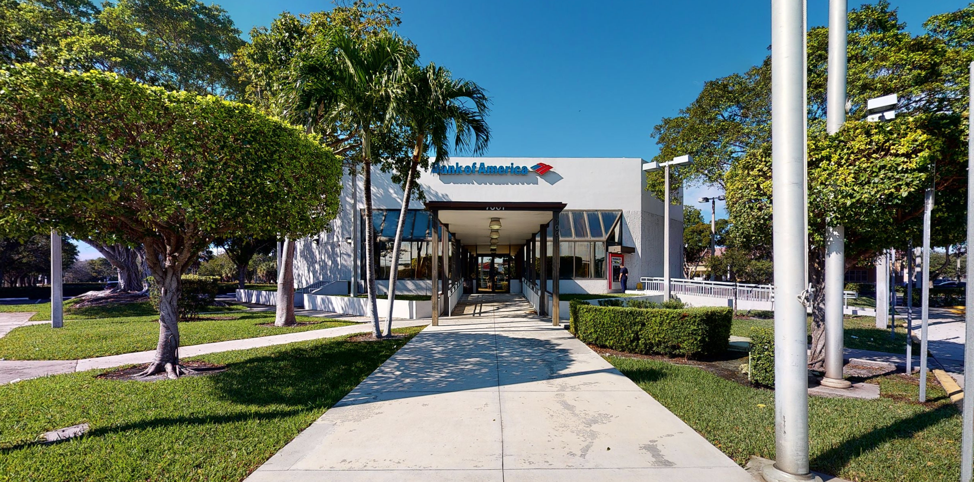 Bank of America financial center with drive-thru ATM and teller | 7001 N University Dr, Tamarac, FL 33321
