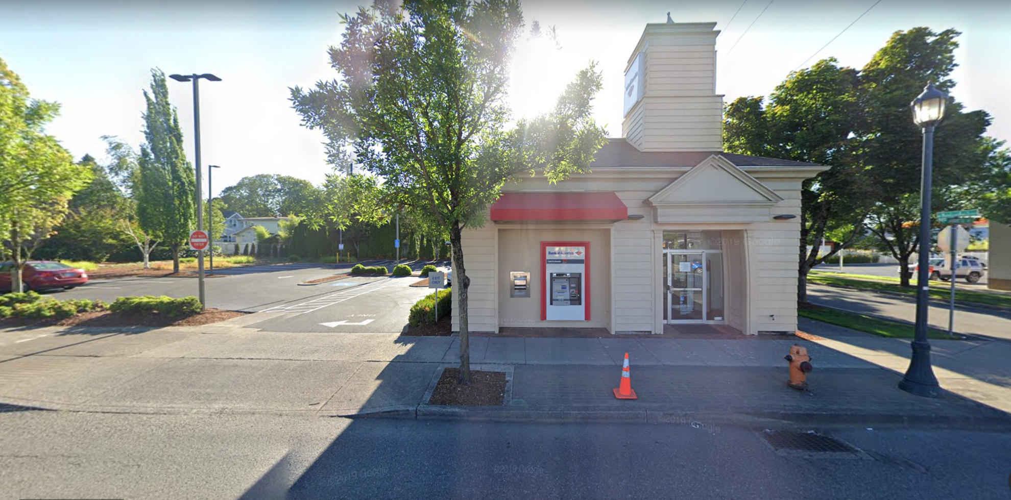 Bank of America financial center with drive-thru ATM | 5775 NE Martin L King Jr Blvd, Portland, OR 97211