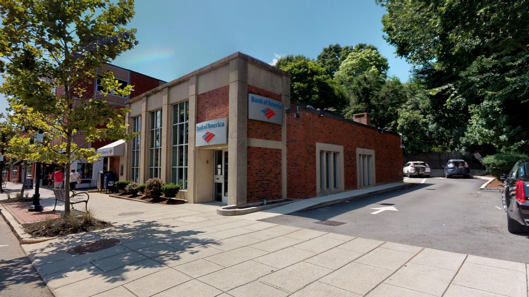Bank of America financial center with walk-up ATM | 72 Leonard St, Belmont, MA 02478