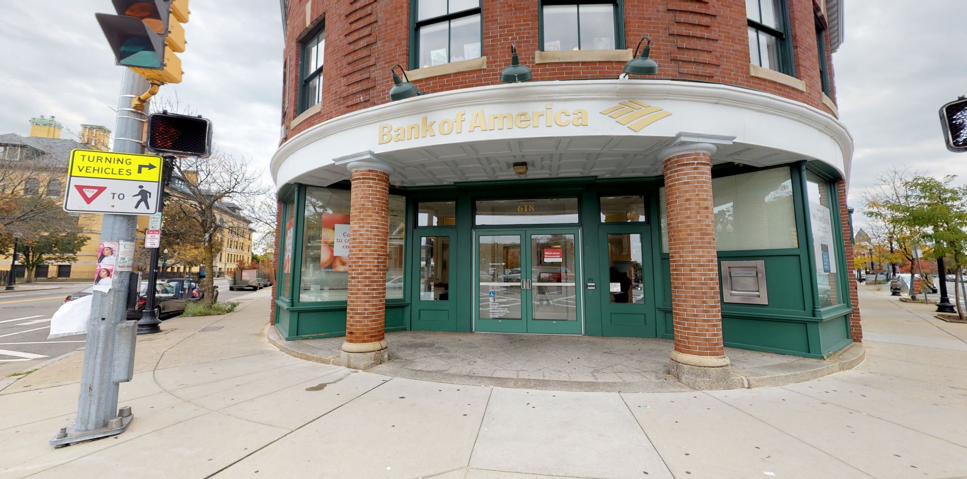 Bank of America financial center with walk-up ATM | 618 Washington St, Dorchester, MA 02124
