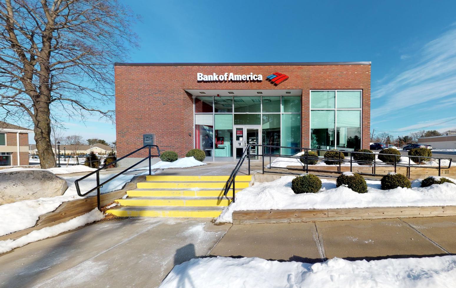 Bank of America financial center with walk-up ATM | 11 Center St, Burlington, MA 01803