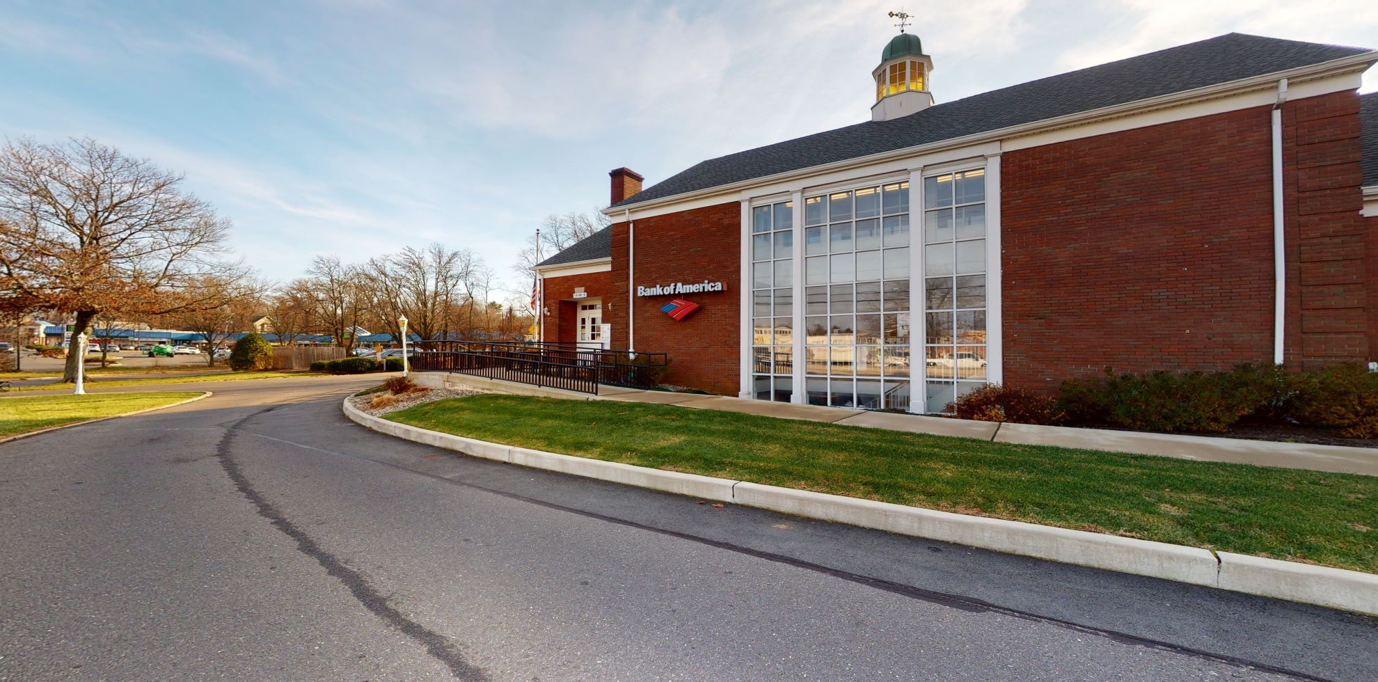 Bank of America financial center with drive-thru ATM | 1184 Highway 35, Middletown, NJ 07748