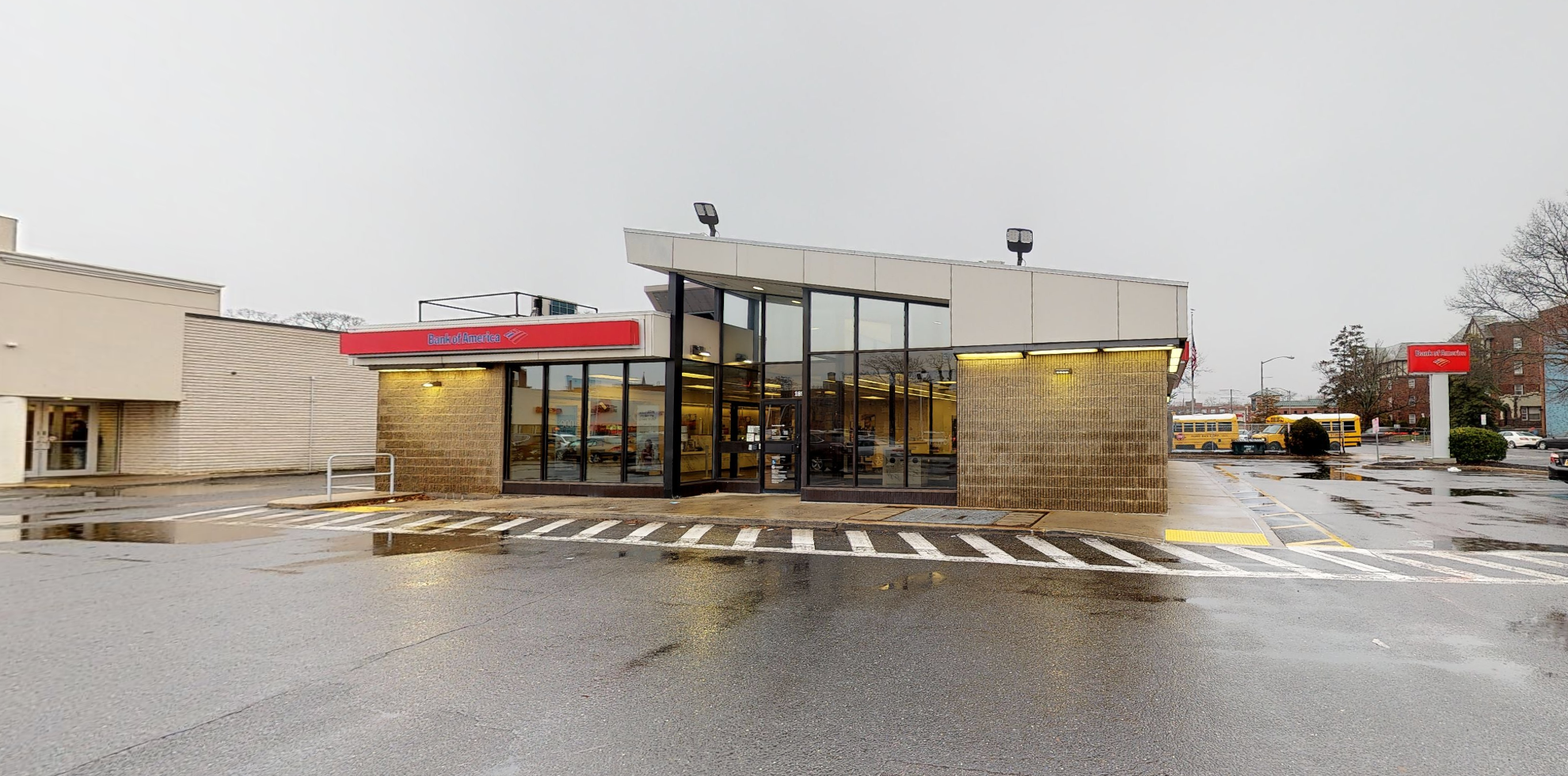 Bank of America financial center with drive-thru ATM | 189 W Merrick Rd, Freeport, NY 11520
