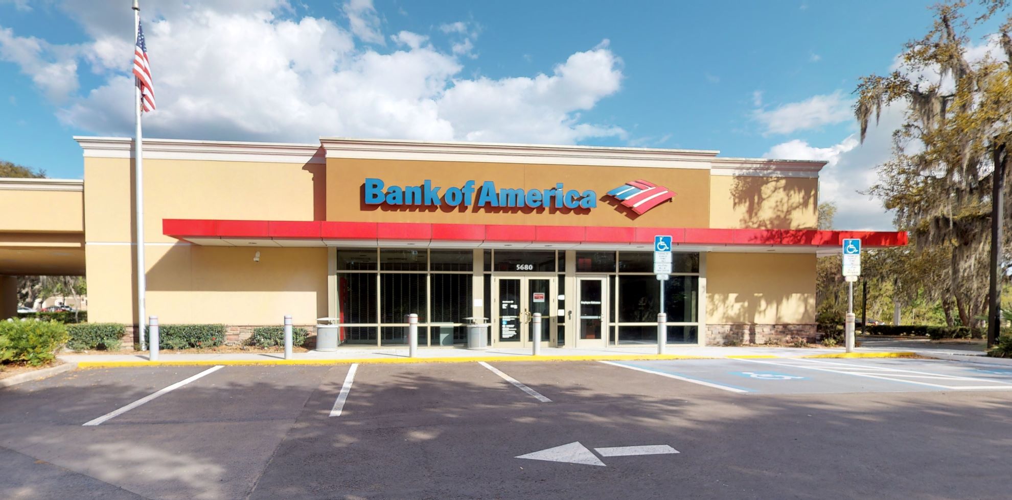 Bank of America financial center with drive-thru ATM | 5680 Fishhawk Crossing Blvd, Lithia, FL 33547