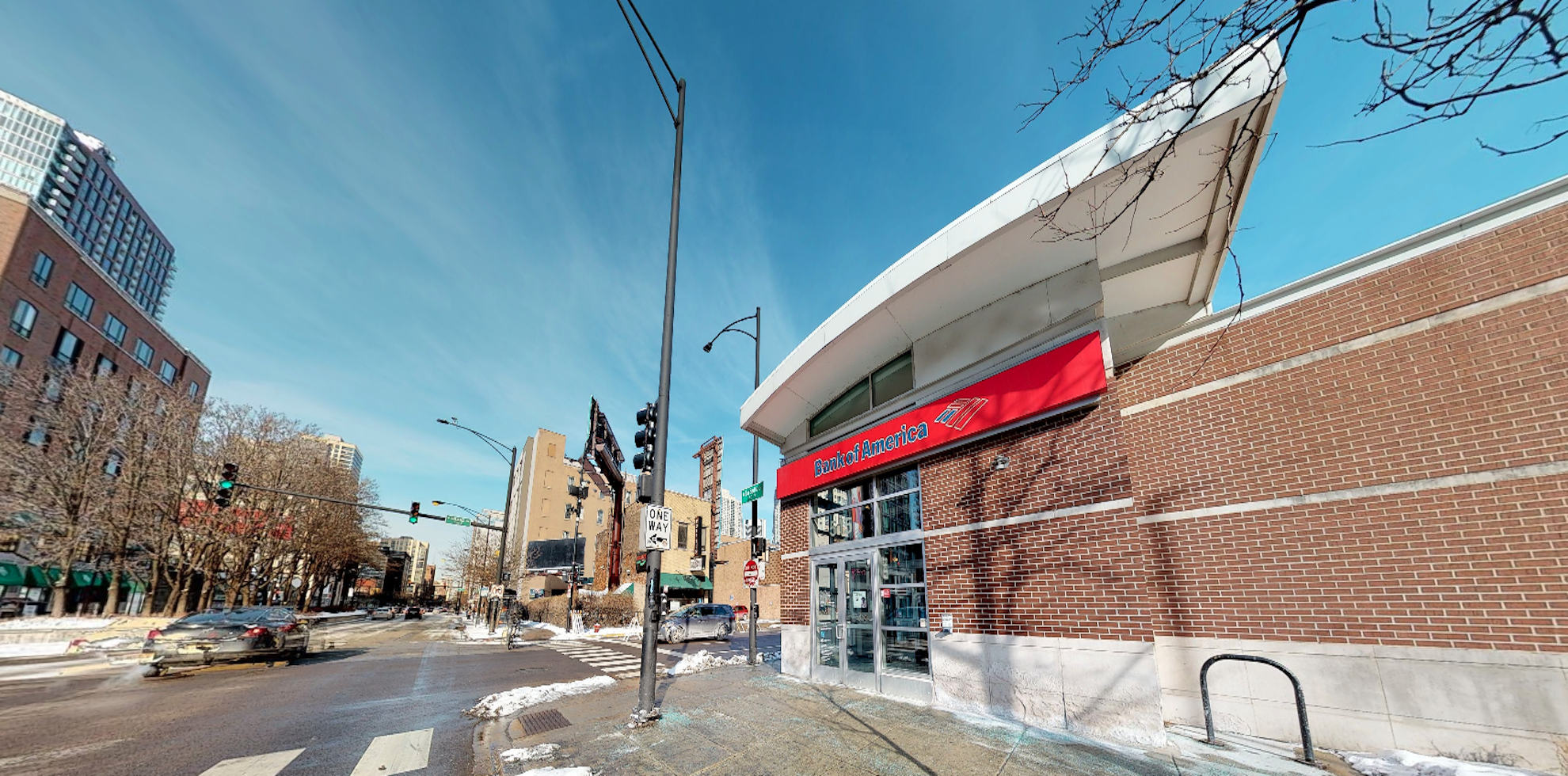 Bank of America financial center with drive-thru ATM | 515 N La Salle Dr, Chicago, IL 60654