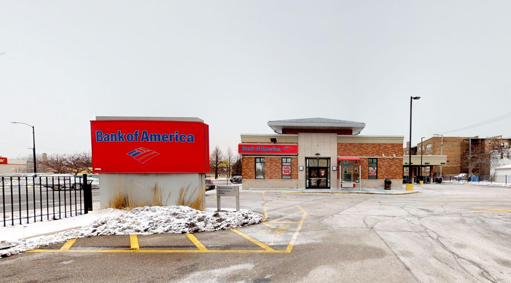 Bank of America financial center with drive-thru ATM | 7131 S Stony Island Ave, Chicago, IL 60649