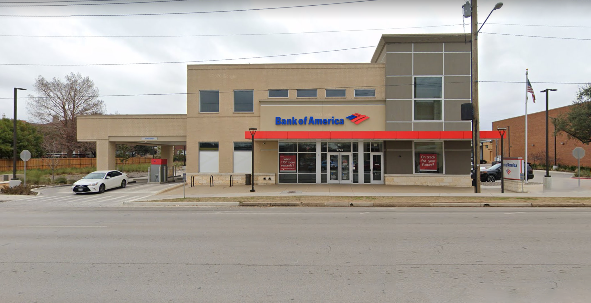 Bank of America financial center with drive-thru ATM | 2725 W 7th St, Fort Worth, TX 76107