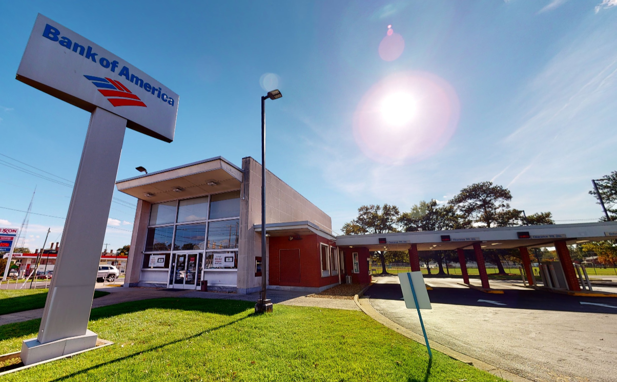 Bank of America financial center with drive-thru ATM | 4101 W Broad St, Richmond, VA 23230