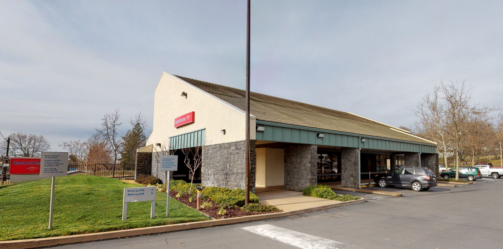 Bank of America financial center with drive-thru ATM | 14830 Mono Way, Sonora, CA 95370