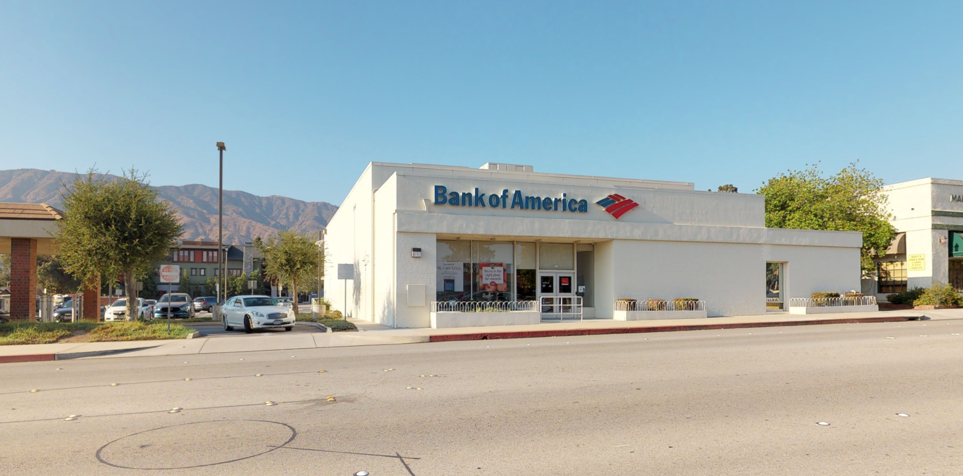 Bank of America financial center with drive-thru ATM | 115 W Foothill Blvd, Glendora, CA 91741